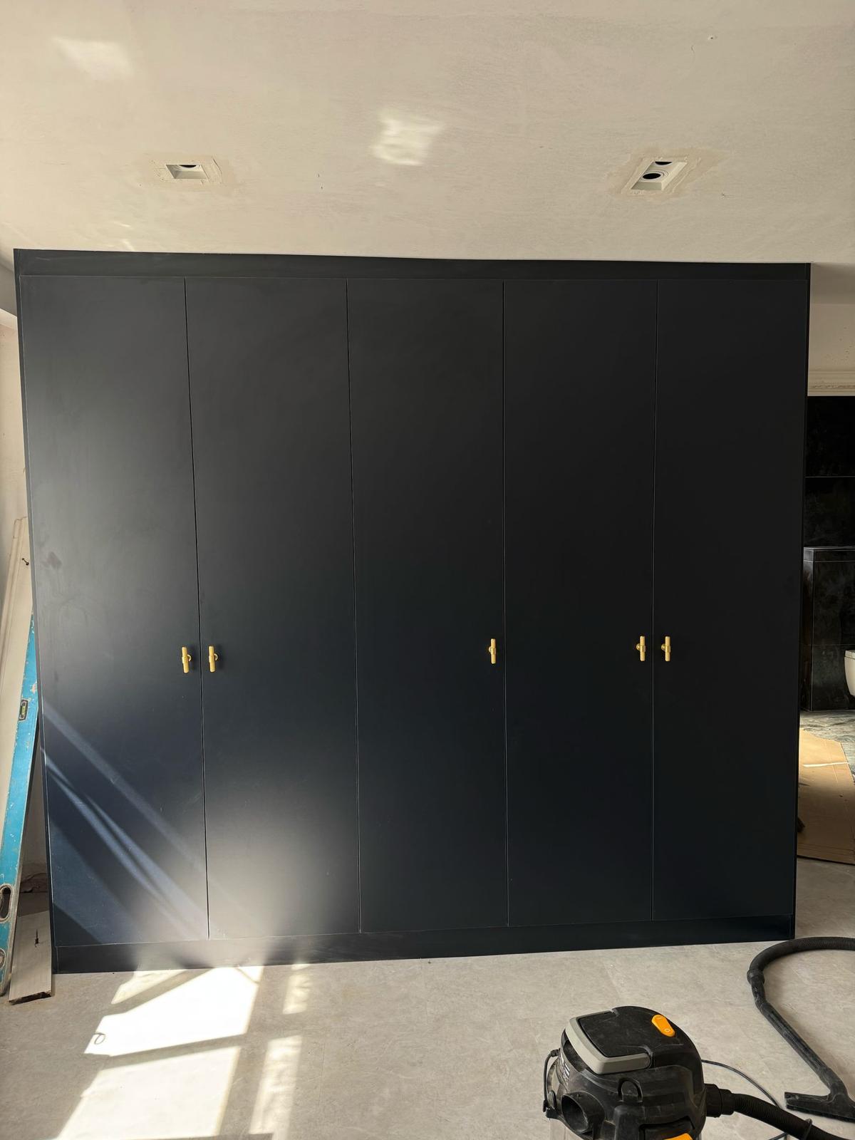 Discover the Best Fitted Wardrobes Near You in the UK